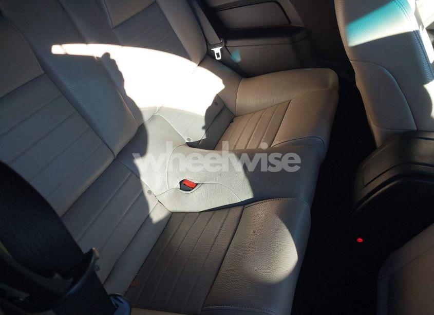 Photo 8 of 2012 Ford Mustang V6 PREMIUM (VIN 1ZVBP8AM0C5233157)