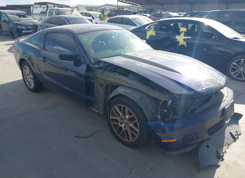 2012 Ford Mustang V6 PREMIUM (VIN 1ZVBP8AM0C5256230) main photo