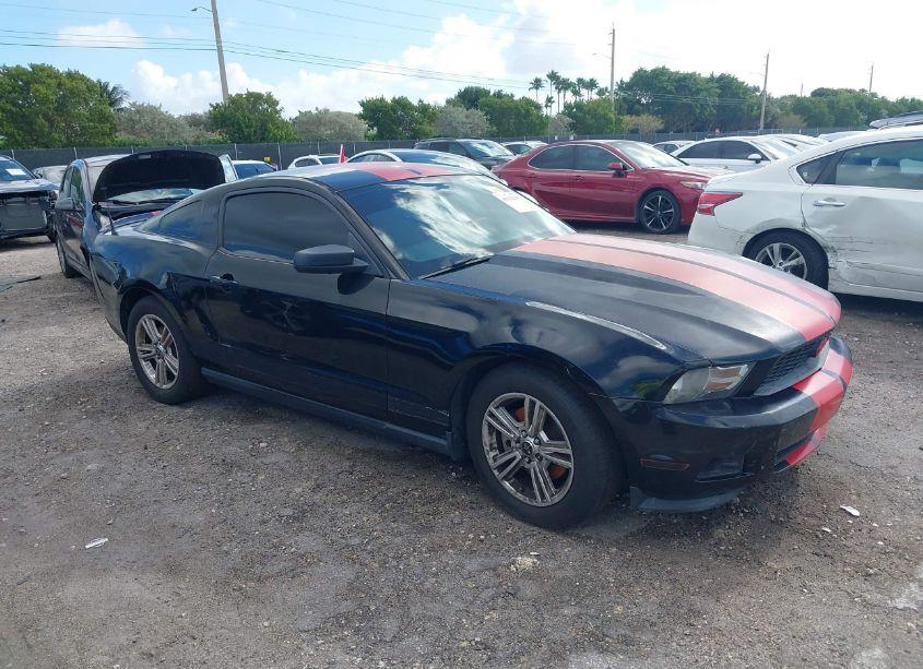 2012 Ford Mustang V6 (VIN 1ZVBP8AM0C5258494) main photo