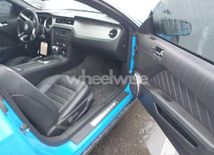 Photo 5 of 2012 Ford Mustang V6 PREMIUM (VIN 1ZVBP8AM0C5287591)