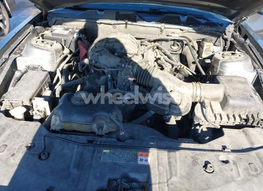 Photo 10 of 2013 Ford Mustang V6 (VIN 1ZVBP8AM0D5235962)