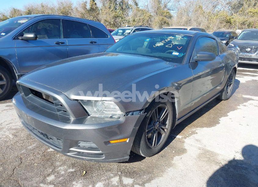 Photo 2 of 2013 Ford Mustang V6 (VIN 1ZVBP8AM0D5235962)