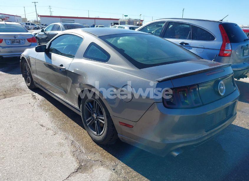 Photo 3 of 2013 Ford Mustang V6 (VIN 1ZVBP8AM0D5235962)