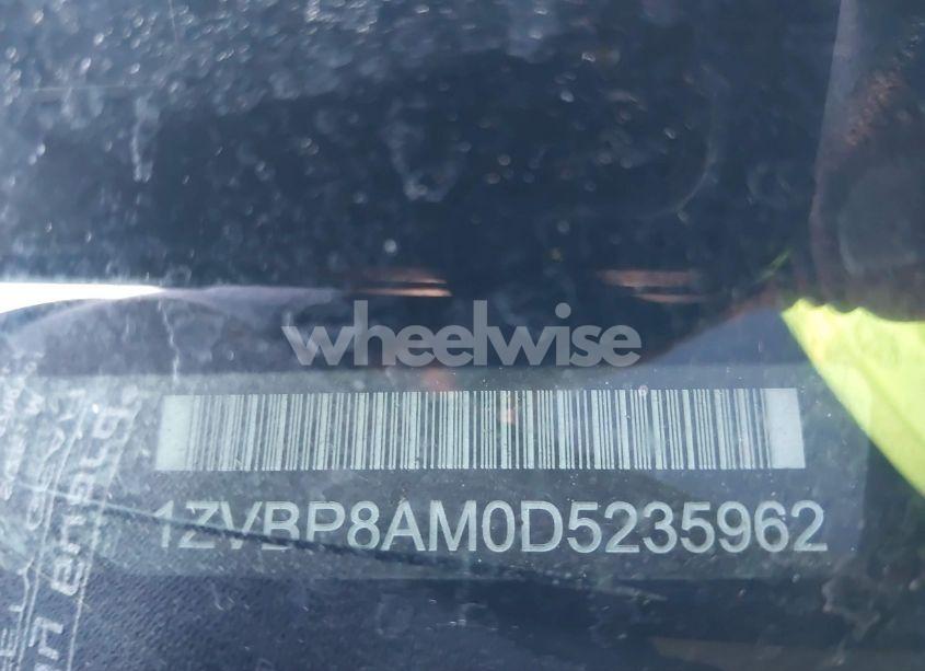 Photo 9 of 2013 Ford Mustang V6 (VIN 1ZVBP8AM0D5235962)