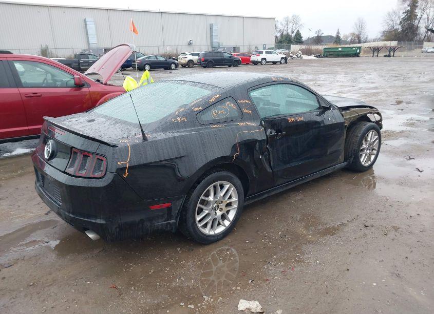Photo 4 of 2014 Ford Mustang V6 PREMIUM (VIN 1ZVBP8AM0E5212313)