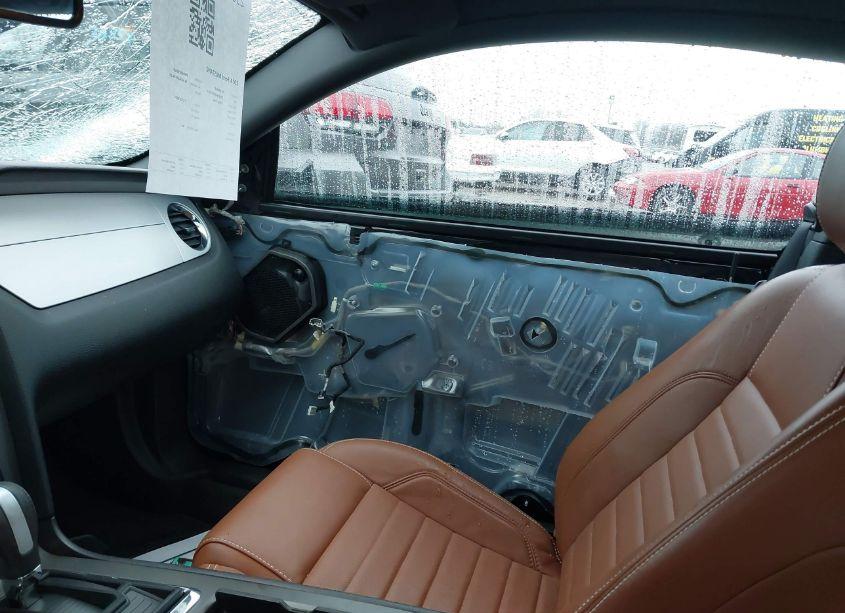 Photo 5 of 2014 Ford Mustang V6 PREMIUM (VIN 1ZVBP8AM0E5212313)