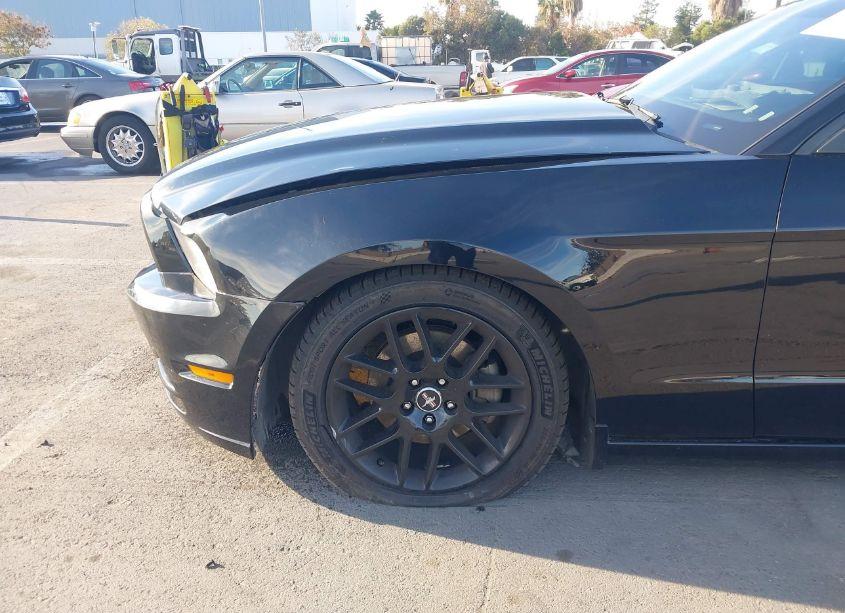 Photo 18 of 2014 Ford Mustang V6 (VIN 1ZVBP8AM0E5215437)