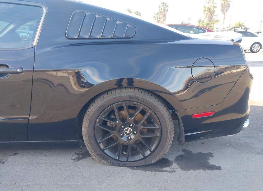 Photo 19 of 2014 Ford Mustang V6 (VIN 1ZVBP8AM0E5215437)