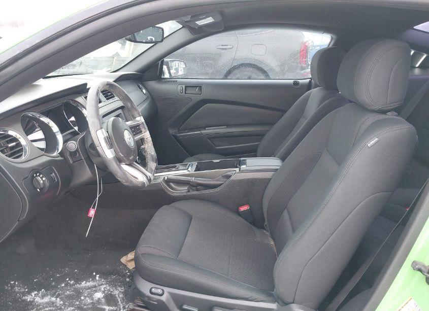 Photo 5 of 2014 Ford Mustang V6 (VIN 1ZVBP8AM0E5226177)