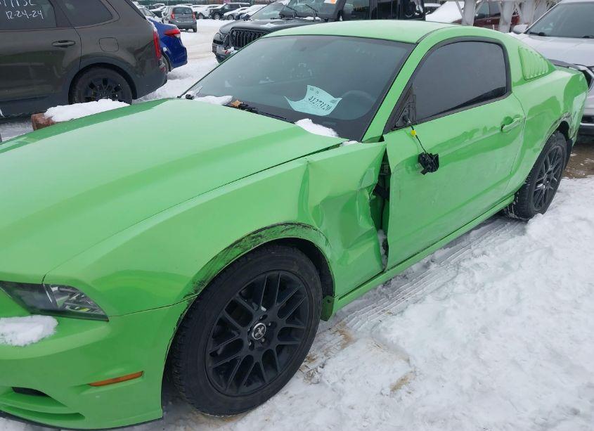 Photo 6 of 2014 Ford Mustang V6 (VIN 1ZVBP8AM0E5226177)