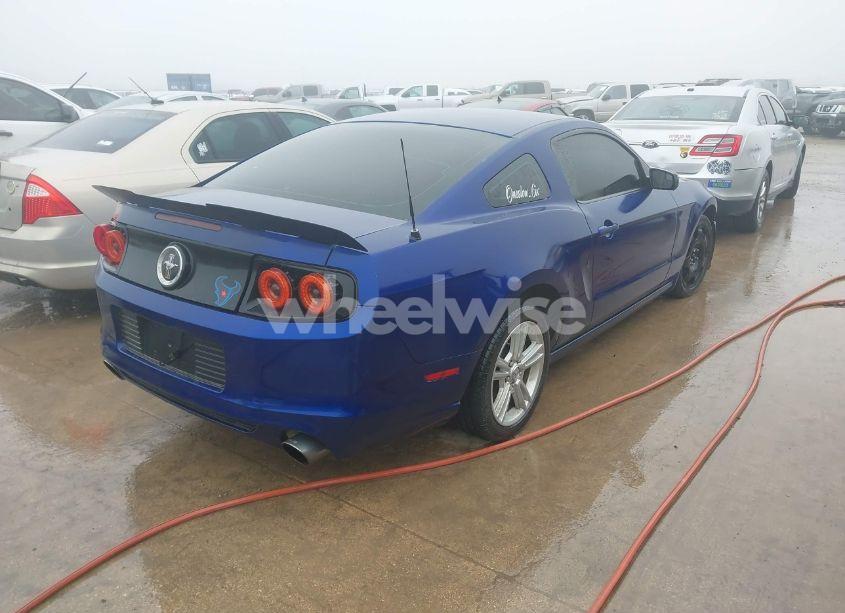 Photo 4 of 2014 Ford Mustang V6 (VIN 1ZVBP8AM0E5326814)