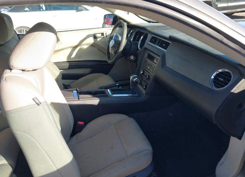 Photo 5 of 2011 Ford Mustang V6 (VIN 1ZVBP8AM1B5125869)