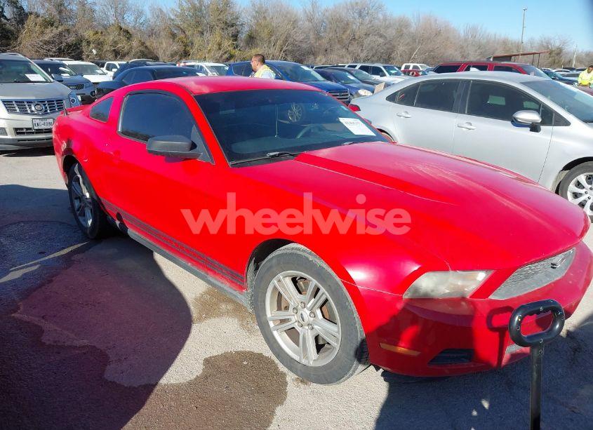 2011 Ford Mustang V6 (VIN 1ZVBP8AM1B5128884) main photo