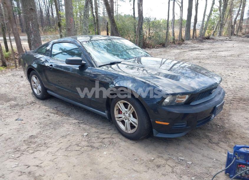 2012 Ford Mustang V6 (VIN 1ZVBP8AM1C5205321) main photo