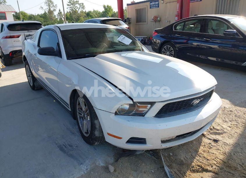2012 Ford Mustang V6 (VIN 1ZVBP8AM1C5246631) main photo