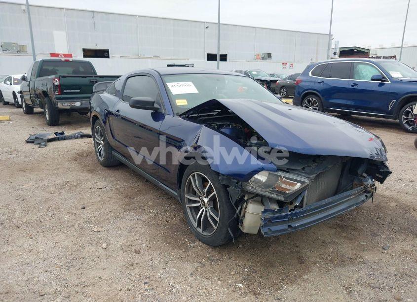 2012 Ford Mustang V6 PREMIUM (VIN 1ZVBP8AM1C5268757) main photo