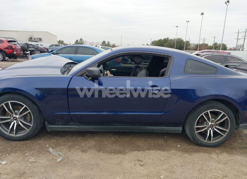 Photo 15 of 2012 Ford Mustang V6 PREMIUM (VIN 1ZVBP8AM1C5268757)