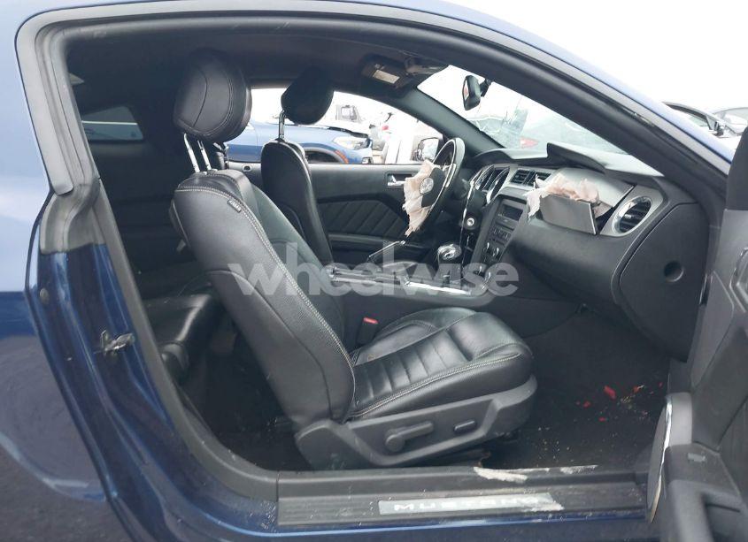 Photo 5 of 2012 Ford Mustang V6 PREMIUM (VIN 1ZVBP8AM1C5268757)