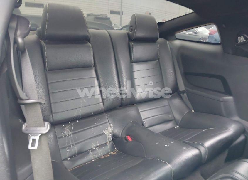 Photo 8 of 2012 Ford Mustang V6 PREMIUM (VIN 1ZVBP8AM1C5268757)