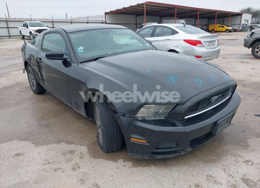 2013 Ford Mustang V6 PREMIUM (VIN 1ZVBP8AM1D5217163) main photo