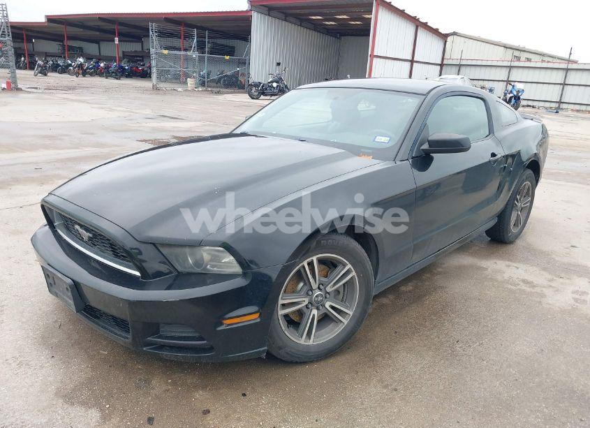 Photo 2 of 2013 Ford Mustang V6 PREMIUM (VIN 1ZVBP8AM1D5217163)