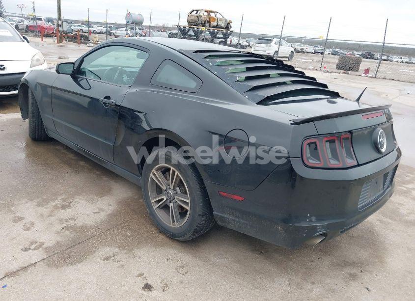 Photo 3 of 2013 Ford Mustang V6 PREMIUM (VIN 1ZVBP8AM1D5217163)