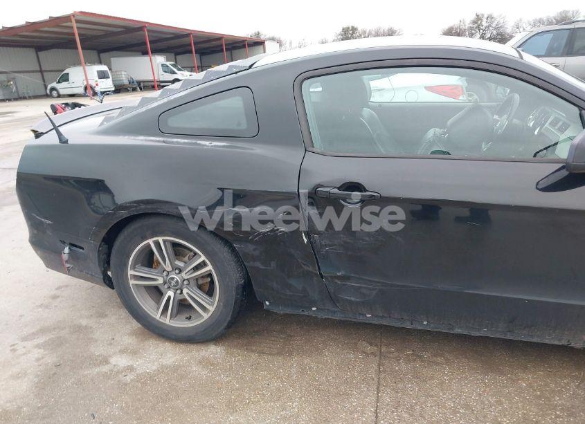 Photo 6 of 2013 Ford Mustang V6 PREMIUM (VIN 1ZVBP8AM1D5217163)
