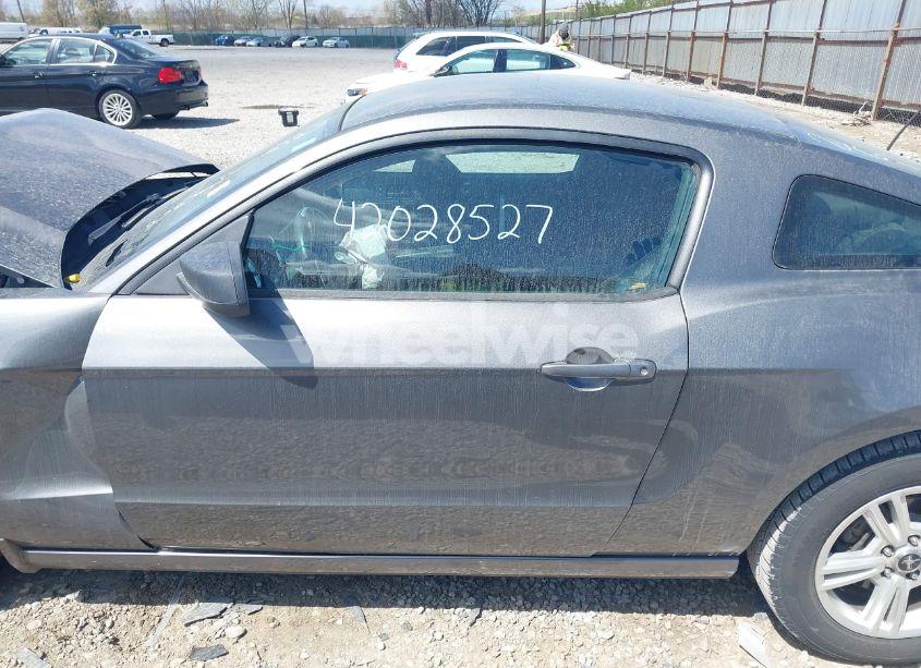 Photo 14 of 2013 Ford Mustang V6 (VIN 1ZVBP8AM1D5261762)