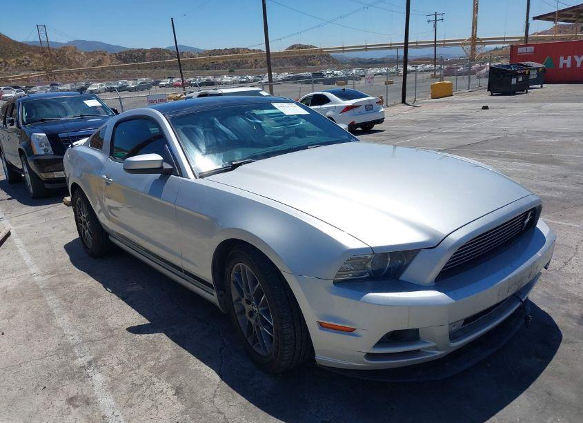 Photo 13 of 2013 Ford Mustang V6 PREMIUM (VIN 1ZVBP8AM1D5267982)