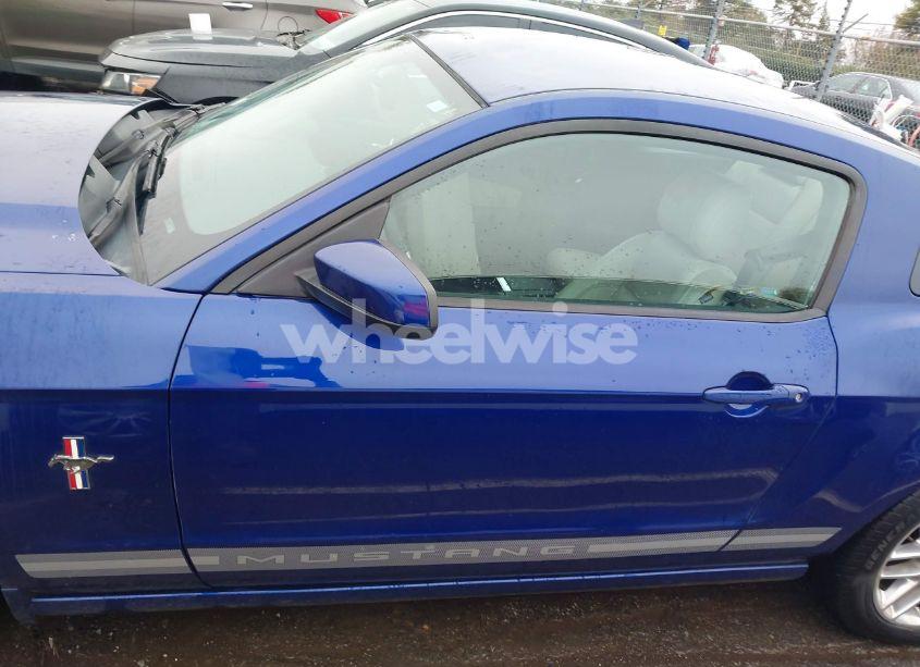 Photo 14 of 2013 Ford Mustang V6 PREMIUM (VIN 1ZVBP8AM1D5268274)