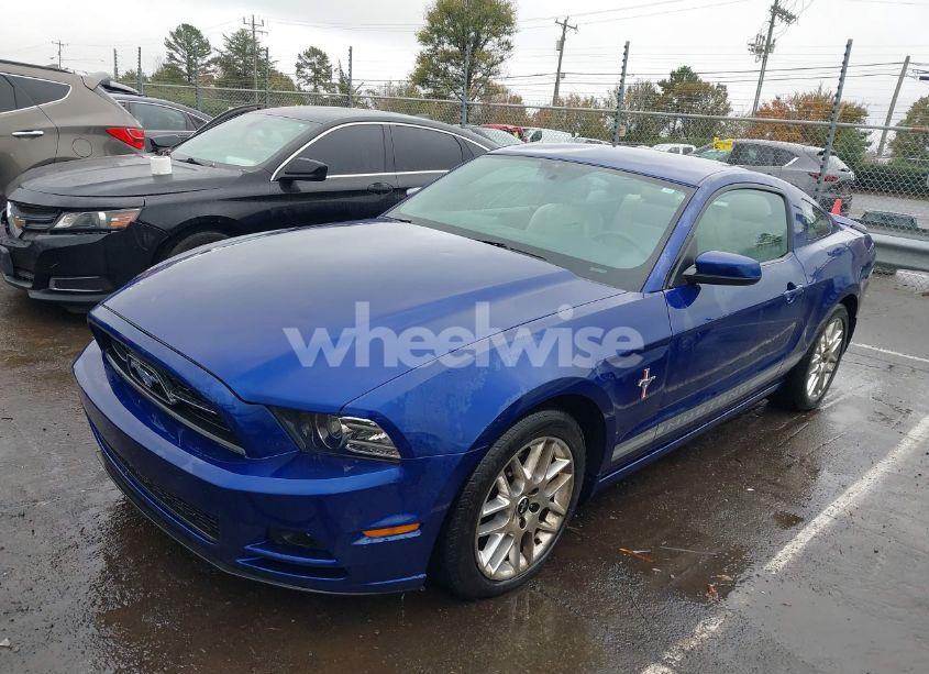 Photo 2 of 2013 Ford Mustang V6 PREMIUM (VIN 1ZVBP8AM1D5268274)