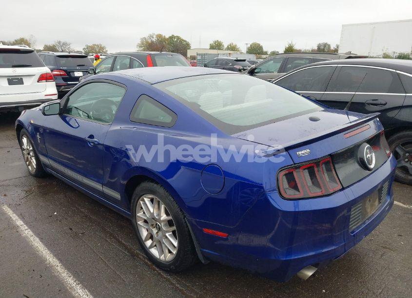 Photo 3 of 2013 Ford Mustang V6 PREMIUM (VIN 1ZVBP8AM1D5268274)