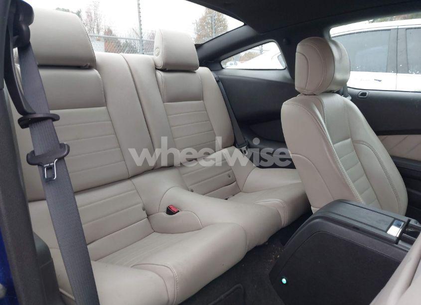 Photo 8 of 2013 Ford Mustang V6 PREMIUM (VIN 1ZVBP8AM1D5268274)