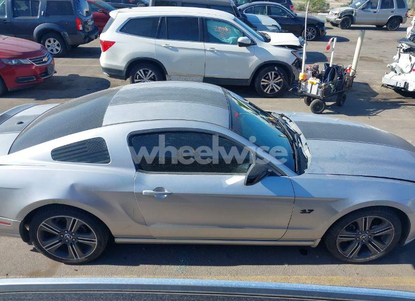 Photo 13 of 2013 Ford Mustang V6 PREMIUM (VIN 1ZVBP8AM1D5279453)