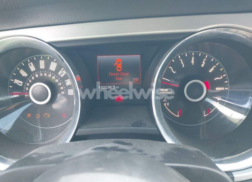 Photo 7 of 2014 Ford Mustang V6 PREMIUM (VIN 1ZVBP8AM1E5201949)