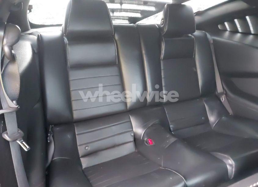 Photo 8 of 2014 Ford Mustang V6 PREMIUM (VIN 1ZVBP8AM1E5215463)