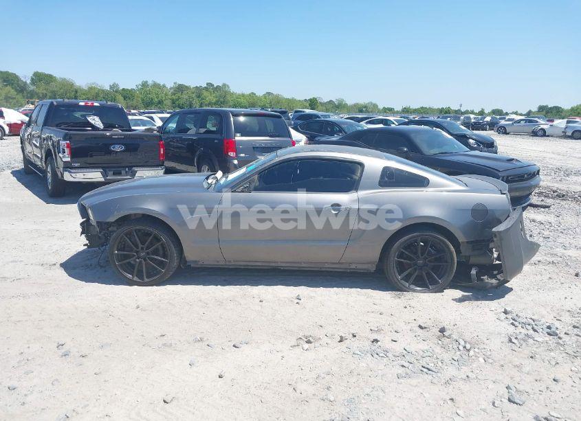 Photo 14 of 2014 Ford Mustang V6 (VIN 1ZVBP8AM1E5218928)