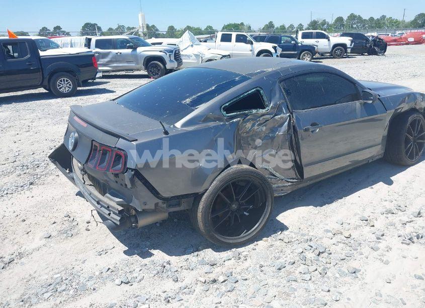Photo 4 of 2014 Ford Mustang V6 (VIN 1ZVBP8AM1E5218928)