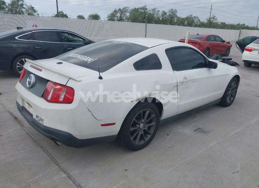 Photo 4 of 2011 Ford Mustang V6 PREMIUM (VIN 1ZVBP8AM2B5125508)