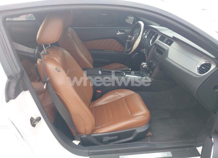 Photo 5 of 2011 Ford Mustang V6 PREMIUM (VIN 1ZVBP8AM2B5125508)