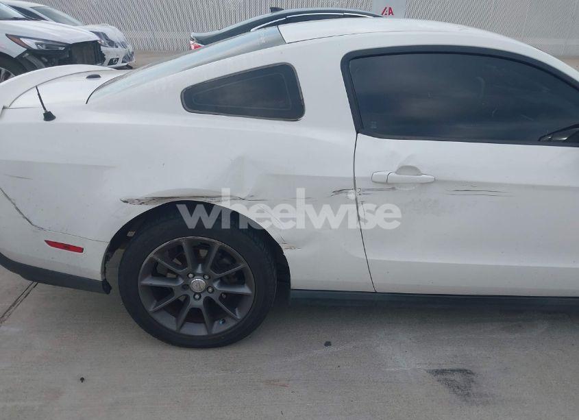 Photo 6 of 2011 Ford Mustang V6 PREMIUM (VIN 1ZVBP8AM2B5125508)