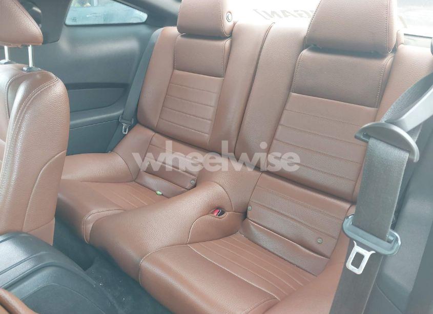 Photo 8 of 2011 Ford Mustang V6 PREMIUM (VIN 1ZVBP8AM2B5125508)