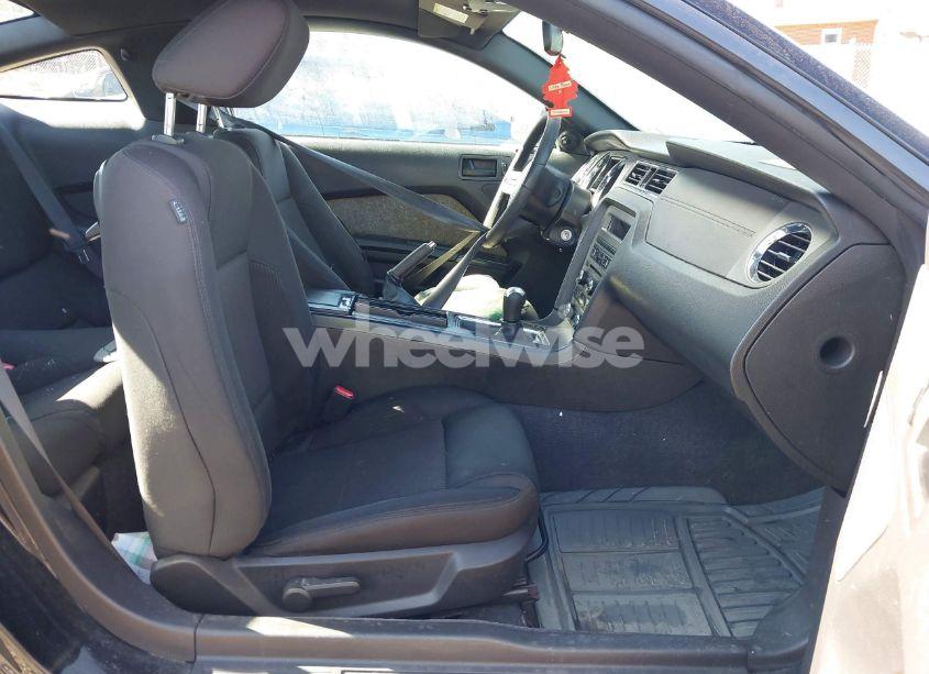 Photo 5 of 2011 Ford Mustang V6 (VIN 1ZVBP8AM2B5153163)