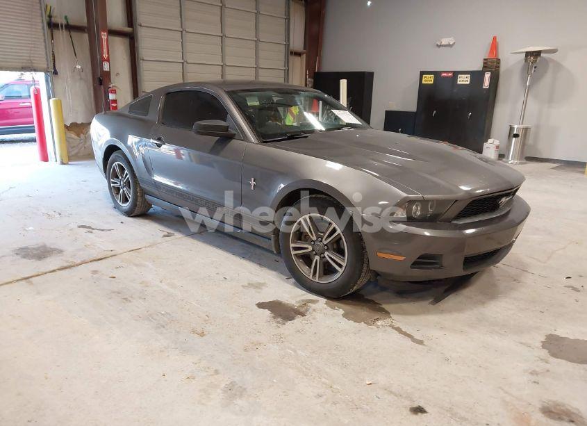 2011 Ford Mustang V6 PREMIUM (VIN 1ZVBP8AM2B5166575) main photo