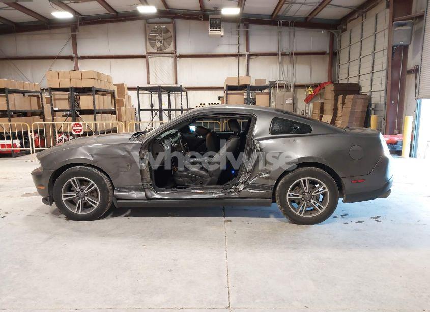 Photo 14 of 2011 Ford Mustang V6 PREMIUM (VIN 1ZVBP8AM2B5166575)