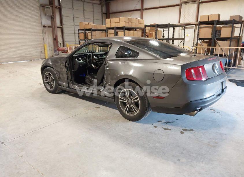 Photo 3 of 2011 Ford Mustang V6 PREMIUM (VIN 1ZVBP8AM2B5166575)