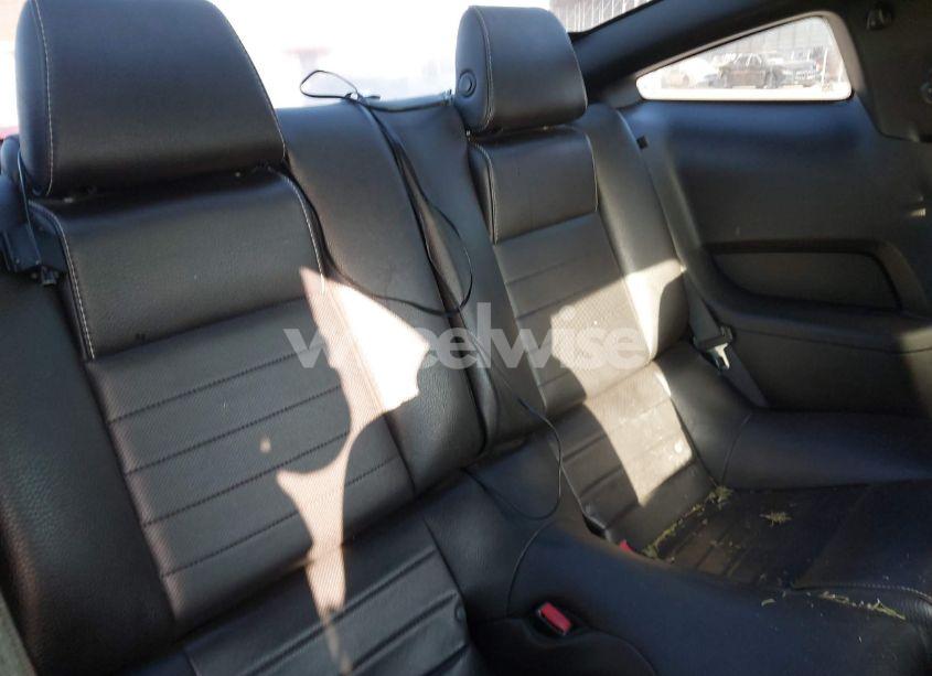 Photo 8 of 2012 Ford Mustang V6 PREMIUM (VIN 1ZVBP8AM2C5232916)