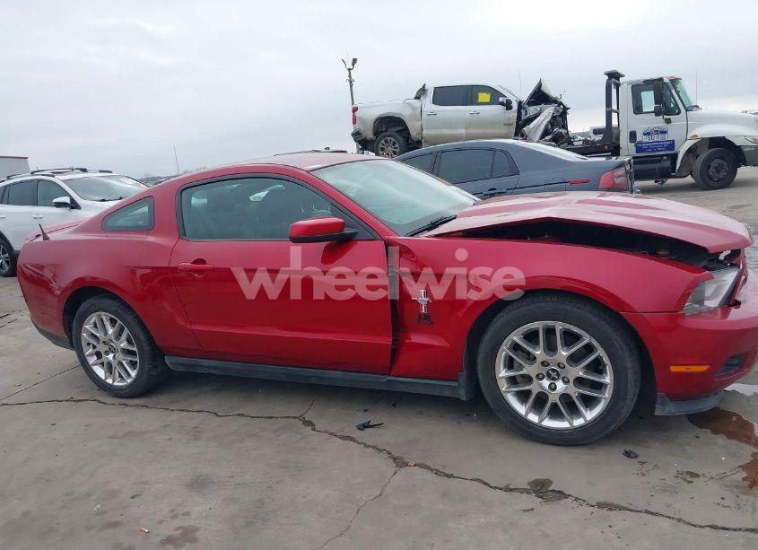 Photo 13 of 2012 Ford Mustang V6 PREMIUM (VIN 1ZVBP8AM2C5269495)