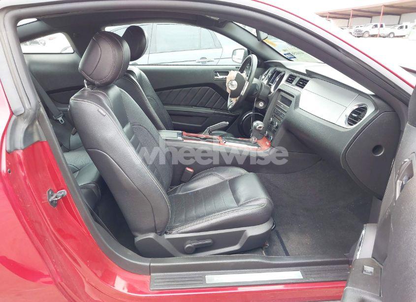 Photo 5 of 2012 Ford Mustang V6 PREMIUM (VIN 1ZVBP8AM2C5269495)