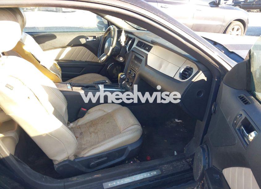 Photo 5 of 2012 Ford Mustang V6 PREMIUM (VIN 1ZVBP8AM2C5273658)